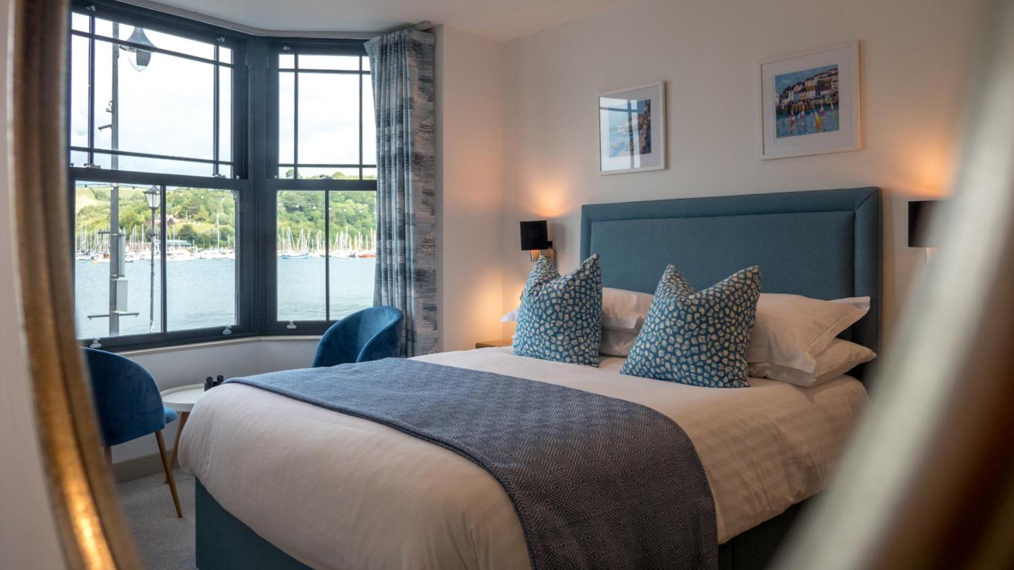 Waterfront House Bed & Breakfast ดาร์ตมัธ ภายนอก รูปภาพ