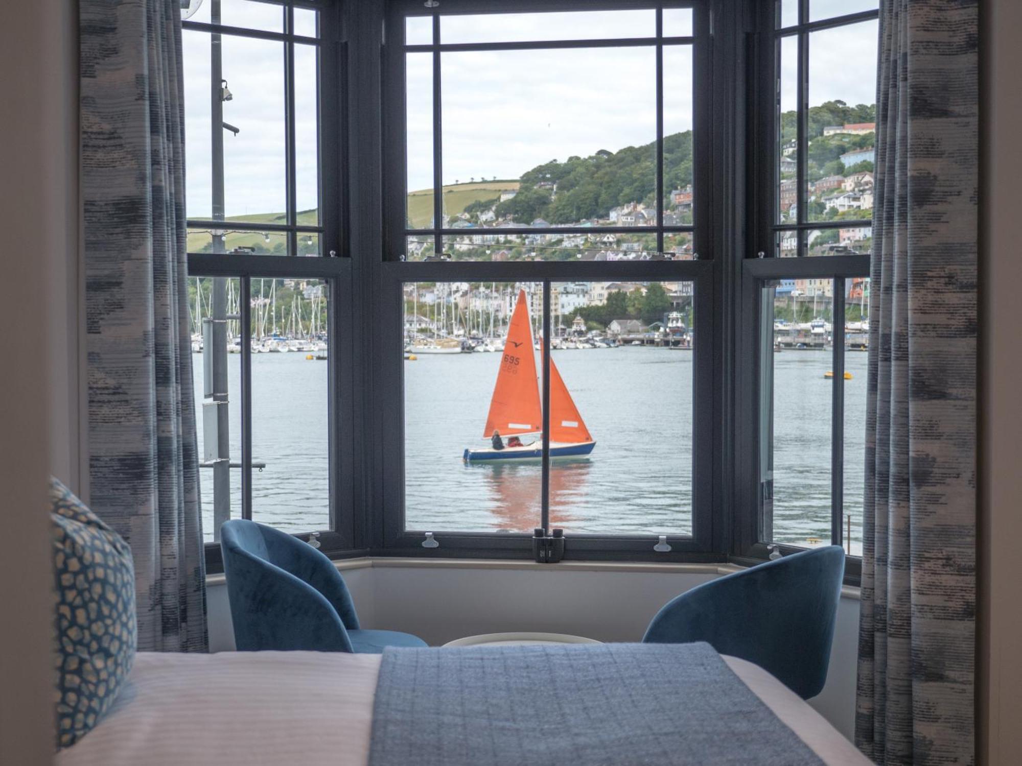 Waterfront House Bed & Breakfast ดาร์ตมัธ ภายนอก รูปภาพ