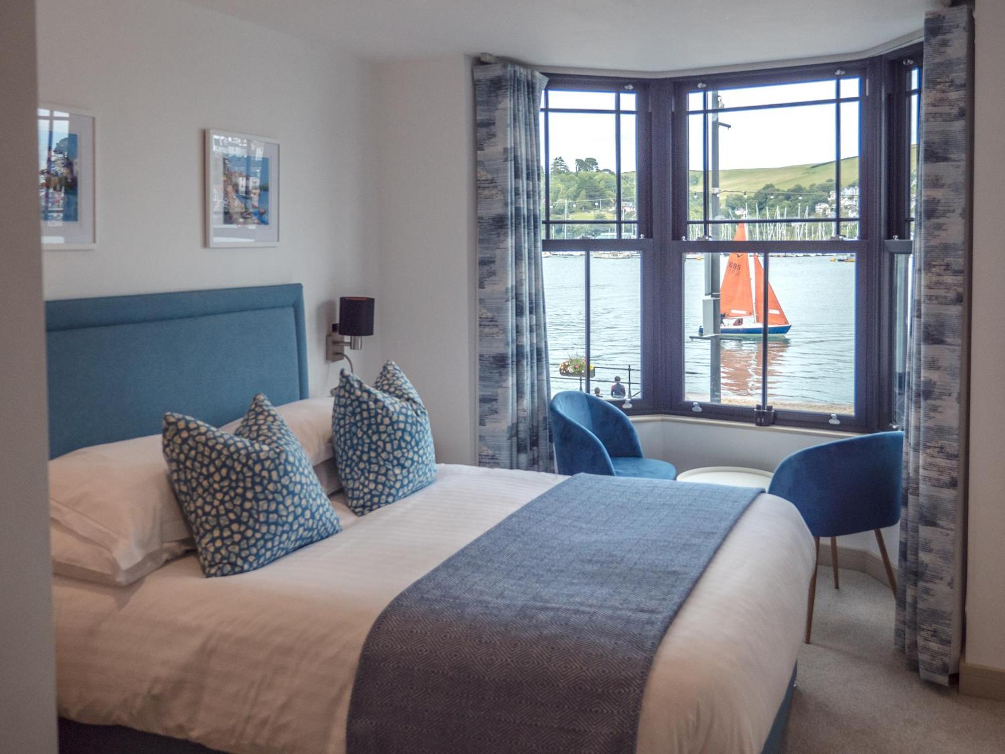 Waterfront House Bed & Breakfast ดาร์ตมัธ ภายนอก รูปภาพ