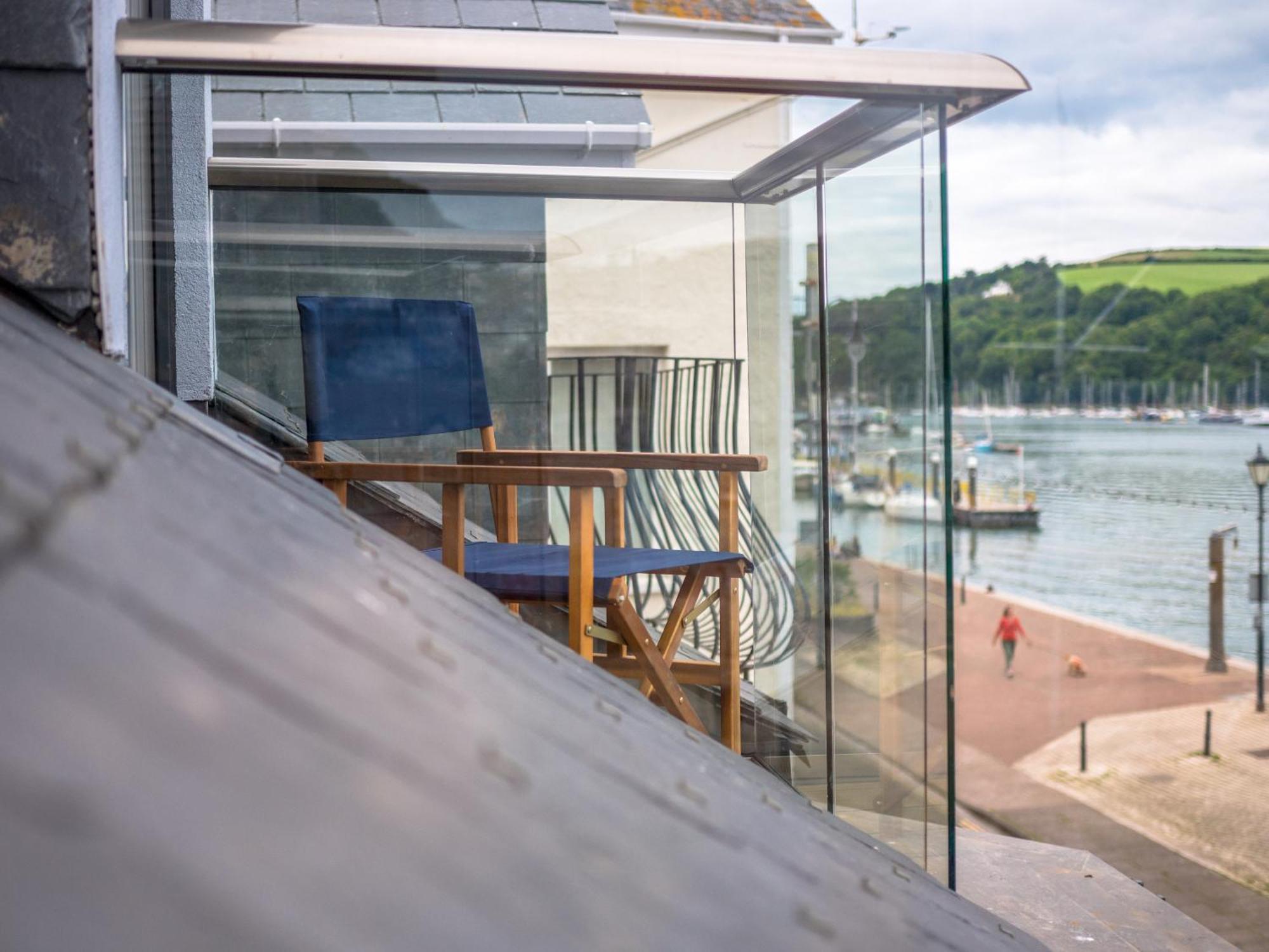 Waterfront House Bed & Breakfast ดาร์ตมัธ ภายนอก รูปภาพ